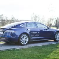 Tesla Model S 85D: Budoucnost nebo slepá ulička?