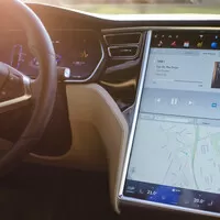 Tesla Model S 85D: Budoucnost nebo slepá ulička?
