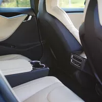 Tesla Model S 85D: Budoucnost nebo slepá ulička?