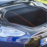 Tesla Model S 85D: Budoucnost nebo slepá ulička?