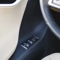 Tesla Model S 85D: Budoucnost nebo slepá ulička?