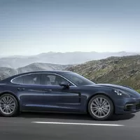 Panamera dostane kromě kombíku také dlouhou verzi
