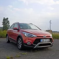 Hyundai i20 Active - Aktivní mandarín