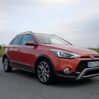Hyundai i20 Active - Aktivní mandarín