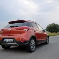 Hyundai i20 Active - Aktivní mandarín