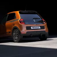 Renault Twingo RS není možné postavit. Nevejde se do něj motor.