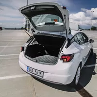 Opel Astra 1.0 Turbo: Komisní automobil