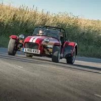 Caterham Seven 310: ideální střed?