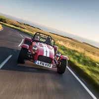 Caterham Seven 310: ideální střed?