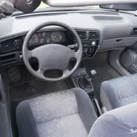 Autíčkář na lovu: Bez střechy za dva platy