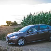Peugeot 301: Zápisky z cest