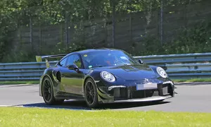 Novinky: Testování nového Porsche 911 GT2 RS je v plném proudu
