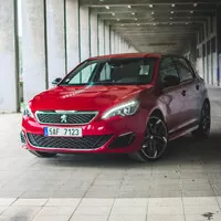 Peugeot 308 GTI: Zahoďte tradice!