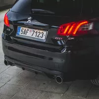 Peugeot 308 GTI: Zahoďte tradice!