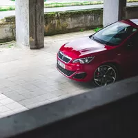 Peugeot 308 GTI: Zahoďte tradice!