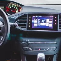 Peugeot 308 GTI: Zahoďte tradice!