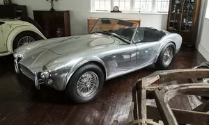 Novinky: AC Heritage postaví devět nových AC Cobra podle původní specifikace