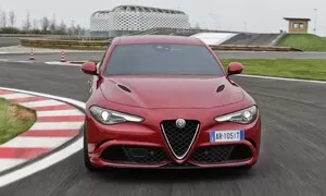 Novinky: Alfa Romeo Giulia uzmula zpátky rekord Ringu