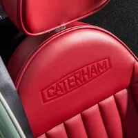 Caterham Seven Sprint nás vrací o 50 let zpátky