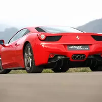 10 sériových aut s nejtočivějšími motory