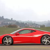10 sériových aut s nejtočivějšími motory