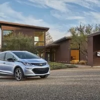 Chevrolet Bolt a Opel Ampera-e s dojezdem přes 380 kilometrů
