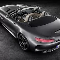 Mercedes-AMG GT nyní i jako otevřený roadster
