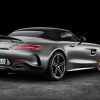 Mercedes-AMG GT nyní i jako otevřený roadster
