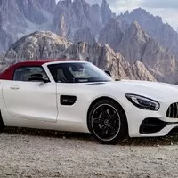 Mercedes-AMG GT nyní i jako otevřený roadster