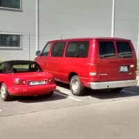 S malou a úspornou dodávkou, bez které by nešlo dovézt díly.
