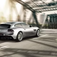 Ferrari přidává do portfolia GTC4Lusso přeplňovaný osmiválec