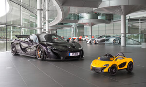 Novinky: První elektromobil od McLarenu je tady a stojí parádní peníze