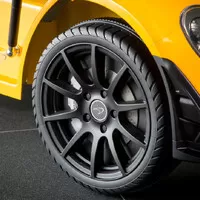 První elektromobil od McLarenu je tady a stojí parádní peníze