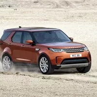 Nový Land Rover Discovery zahazuje ocelový rám