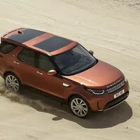 Nový Land Rover Discovery zahazuje ocelový rám