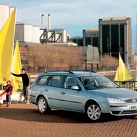 Óda na Mondeo aneb ať žije hranatá krabice!