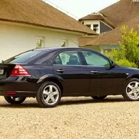 Óda na Mondeo aneb ať žije hranatá krabice!