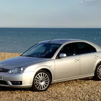 Óda na Mondeo aneb ať žije hranatá krabice!
