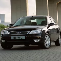 Óda na Mondeo aneb ať žije hranatá krabice!