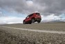 Jeep Renegade se při nouzovém brždění umí stavět na přední kola