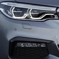 Nová pětka od BMW je větší a lehčí