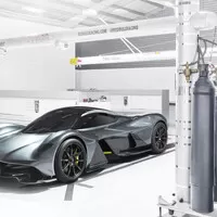 Neuvěřitelný přítlak Aston Martinu AM-RB 001