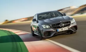 Vrcholné AMG E63 přichází s novým driftovacím módem