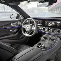 Vrcholné AMG E63 přichází s novým driftovacím módem