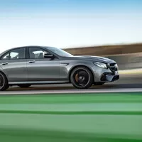 Vrcholné AMG E63 přichází s novým driftovacím módem