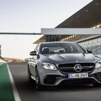Vrcholné AMG E63 přichází s novým driftovacím módem