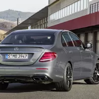 Vrcholné AMG E63 přichází s novým driftovacím módem