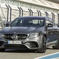 Vrcholné AMG E63 přichází s novým driftovacím módem