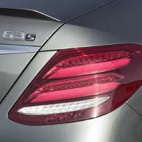 Vrcholné AMG E63 přichází s novým driftovacím módem