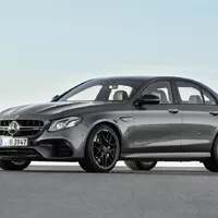 Vrcholné AMG E63 přichází s novým driftovacím módem